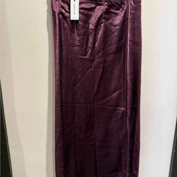 Babaton Dresses & Skirts - Babaton Satin Maxi Skirt in Cardamon Size 8
